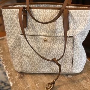 Michael kors shoulder bag